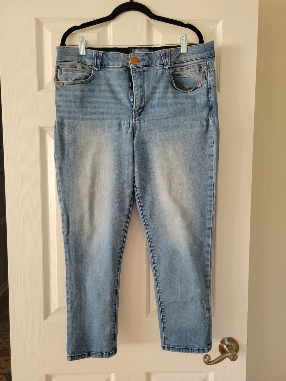Women's Democracy Size 16 "Ab" Solution Light Wash Stretch Jeans